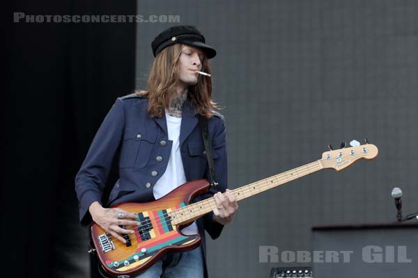 CAGE THE ELEPHANT - 2017-07-01 - ARRAS - La Citadelle - Main Stage - Daniel Tichenor